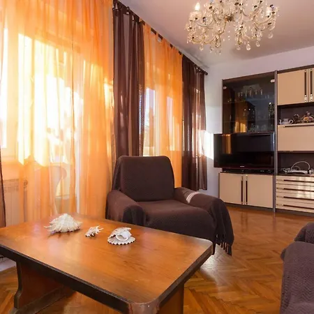 Neda Apartment