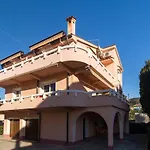 Apartamento Neda *