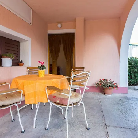 Apartamento Neda *